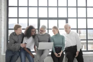 Liderazgo empresarial: Tipos de liderazgo, ejemplos y definición 